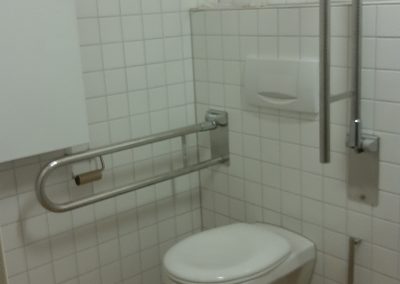 Im NfH Kohlhof gibt es schon ein WC für Rolli · fahrer*innen.
