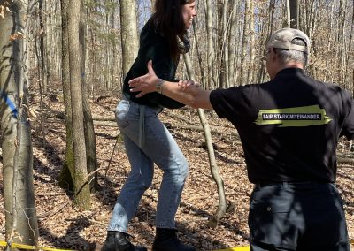 Das ist ein Erlebnis: auf dem Seil im Wald
