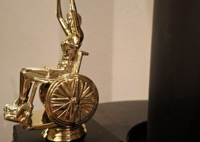 Der Pokal: Der Goldene Roll · stuhl