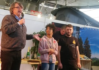 Christoph Fauser, Abteilungsleitung und Vertretung der Stephen-Hawking-Schule würdigt das Pilgerprojekt.