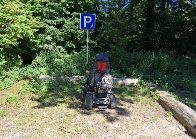 Etappe 6: Ein Park · platz für Rolli · fahrer*innen: am Gast · haus Zum Weißen Stein.